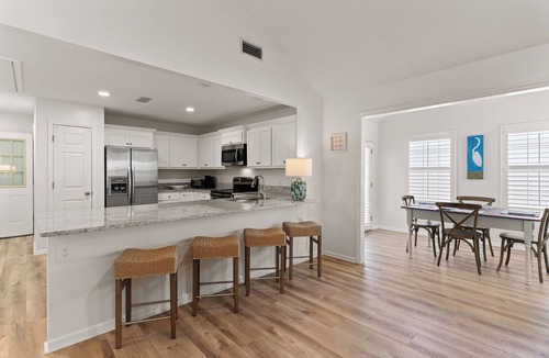 Demere Park House | Point Five, sleeps 9 and has a Pool!