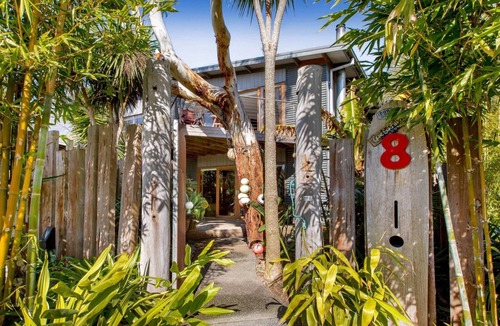 Point Leo House | POINT LEO BEACH HOUSE - POINT LEO