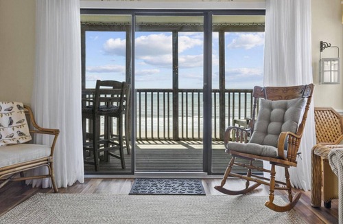Pine Knoll Shores Condo | Point Prospect Shores