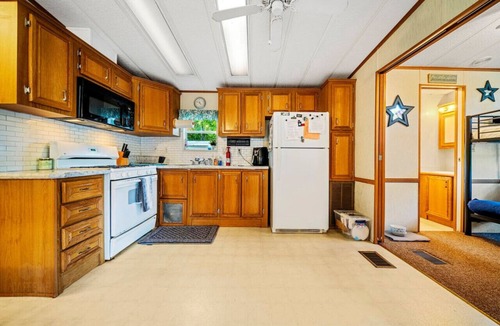 South Casco House | Point Sebago Haven: Beach, Arcade & More Awaits