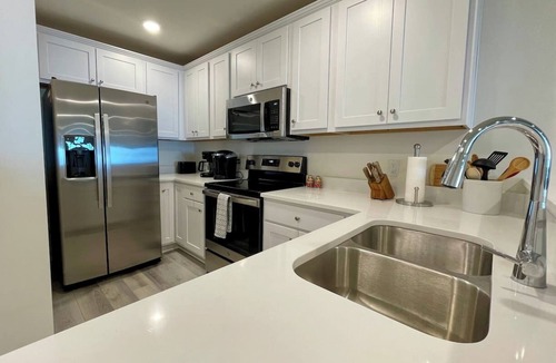 Innerarity Townhomes House | Point Serenity: Beautiful Views & 2 Kayaks!