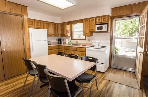 Camdenton Apartment | Point View Resort