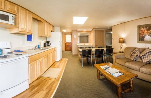 Camdenton Apartment | Point View Resort