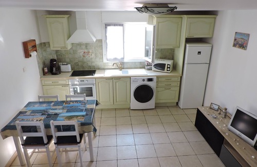 Sete House | Pointe-courte" neighborhood house in Sète