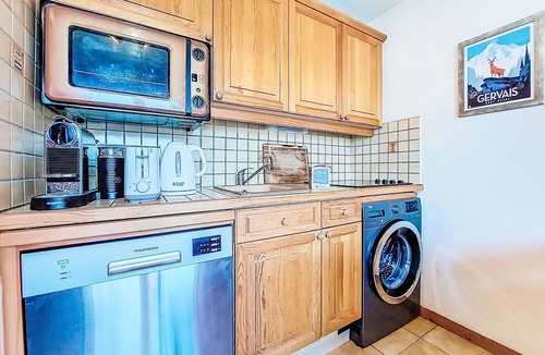 Saint-Gervais-les-Bains Apartment | Pointe des aravis B13 by Interhome