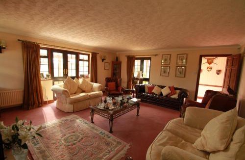 Little Stukeley Bed & Breakfast | Pointers Guest House