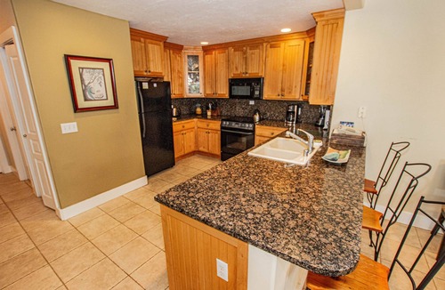 Bayview Apartment | Poipu Kai for big groups! 7 Bedrooms for 16!