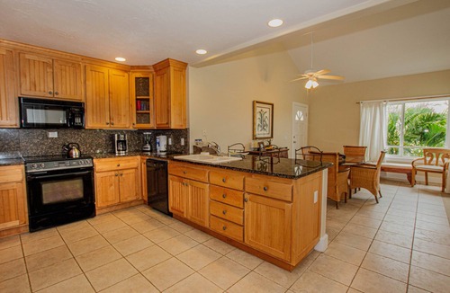 Bayview Apartment | Poipu Kai for big groups! 7 Bedrooms for 16!