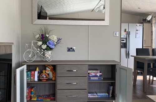 Colchester Villa | Poker Dot Getaway 1 Stay-play-getaway