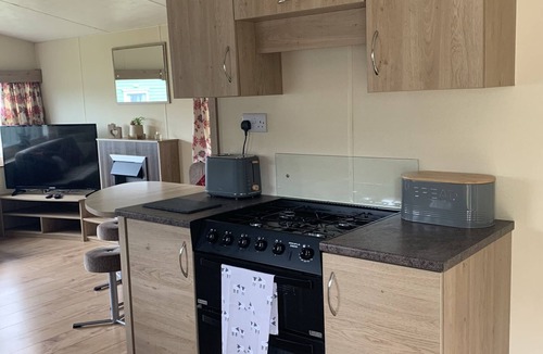 Colchester House | Poker Dot Getaway 2 - Stay-play-getaway