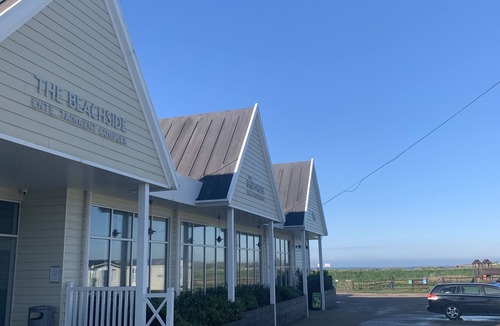 Colchester House | Poker Dot Getaway 2 - Stay-play-getaway