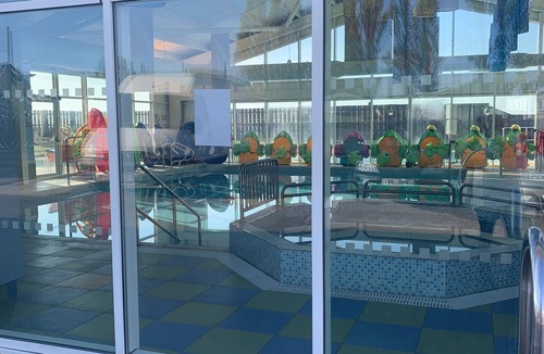 Colchester House | Poker Dot Getaway 2 - Stay-play-getaway