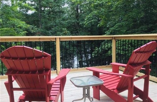 Greater Madawaska Cottage | Polaris Taigh - Waterfront Cottage on the Madawaska River