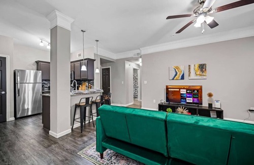Fossil Creek Apartment | Polished Stay 2BR 2BA Apartment with Pool Access