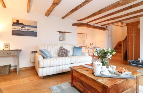 Saltash House | Polly's Bower