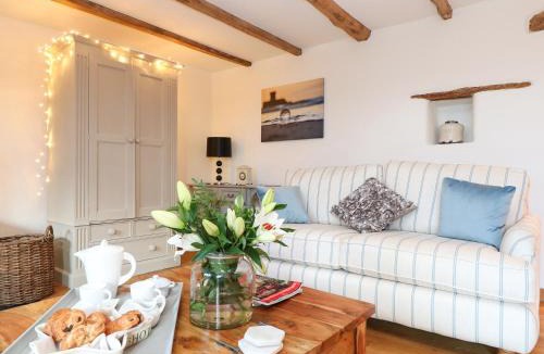 Saltash House | Polly's Bower