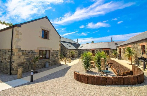 Cury House | Polurrian House