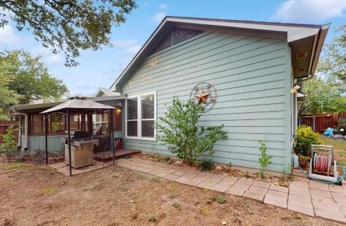 Cedar Park House | Pomegranate Leisure