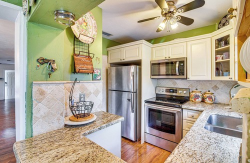 Pompano Beach Cottage | Pompano Beach Bungalow w/Private Pool!