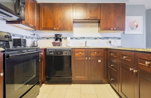 Pompano Beach Resort | Pompano Beach | Island Vibe Retreat | Pool + Beach | 2BR
