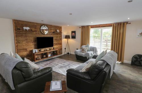 Leyland House | Pompian Lodge