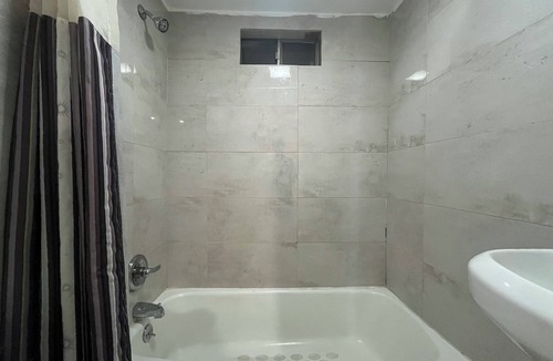 Elmwood Area Hotel | Ponca Motel