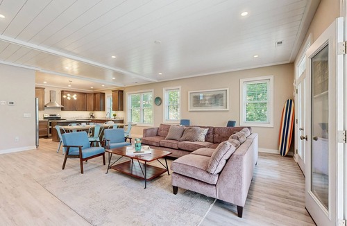 Bethany Beach House | Pond Acres paradise with sunroom, central AC, & washer/dryer