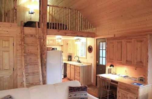 Port Angeles Cabin | Pond Cottage. A roomy tiny home with a Pond