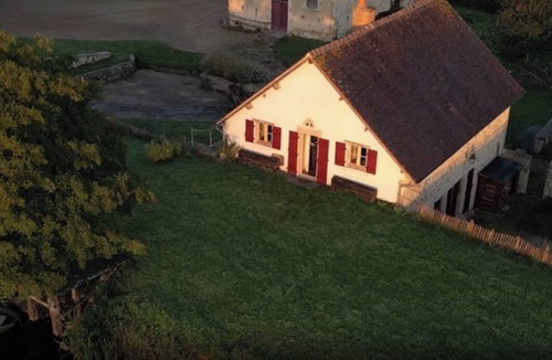 Toury-sur-Jour Cottage | Pond, Forest, boat