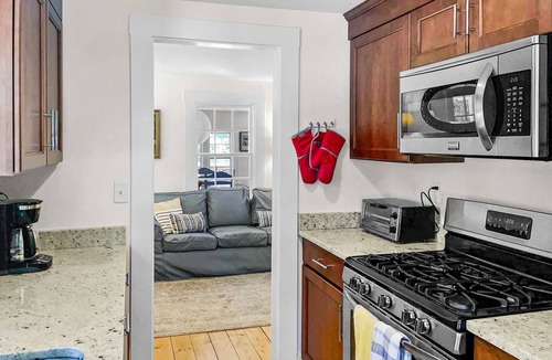 Harwich Center Cottage | Pond Front Beach Pet Friendly AC WiFi