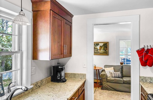 Harwich Center Cottage | Pond Front Beach Pet Friendly AC WiFi