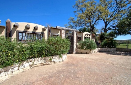 Bergheim House | Pond House Bungalow at Bergheim Ranch