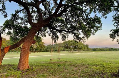 Bergheim House | Pond House Bungalow @ Bergheim Ranch