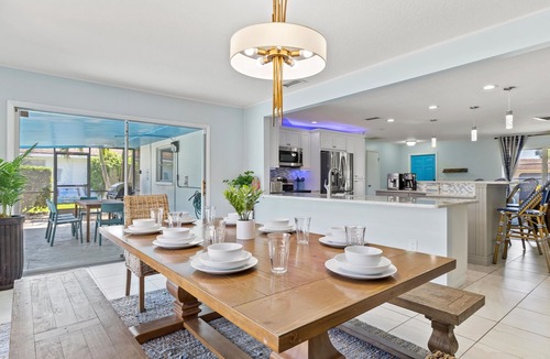 Bradenton House | Pond-side 4BR Oasis w/Private Pool + Pickleball!