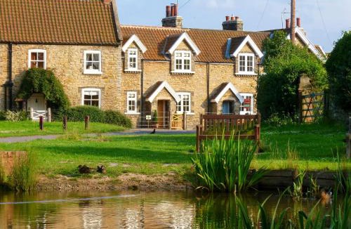 Brantingham House | Pond View Cottage