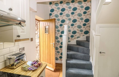 Cuckney Cottage | Pond View