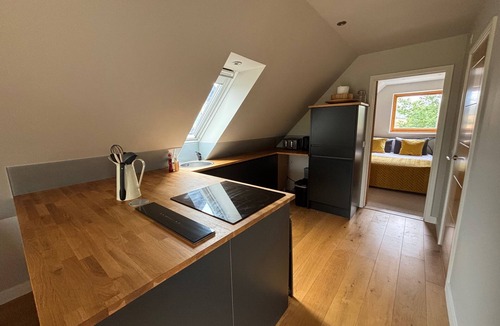 Bulmer Cabin | Pond View Loft - Sleeps 2 - Pet Friendly