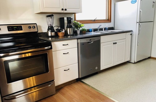 Loon Lake House | Ponderosa Cabin - 6 Bed/2 Bath