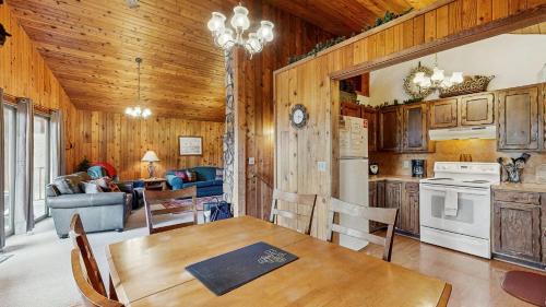 Cascade House | Ponderosa Cabin
