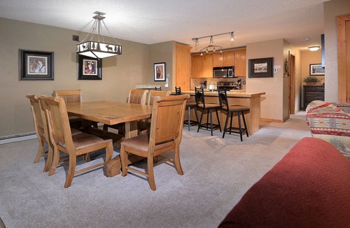 Mount Crested Butte Condo | Ponderosa Condo, renovated 2BD/2BA, hot tub, deck