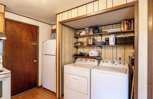 Saddlestring House | Ponderosa House | Huge Yard, Family-Friendly Retreat In Charming Story, Wyoming