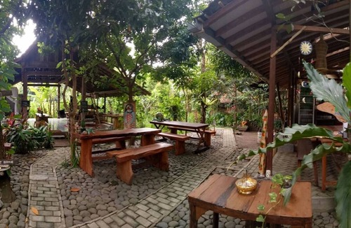 Banyuwangi House | Pondok for Three Pax at Didu Banyuwangi