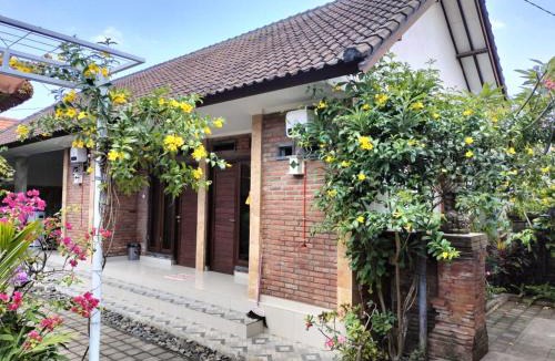 Kelating House | Pondok Selip Guesthouse
