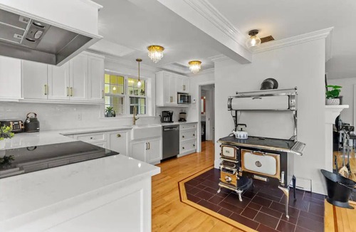 Portugal Cove - St. Philips House | Pondside Bliss W/Private Pool - Magical Getaway