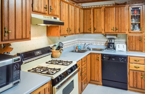 Town of Webb Cabin | Pondside at Holiday Shores