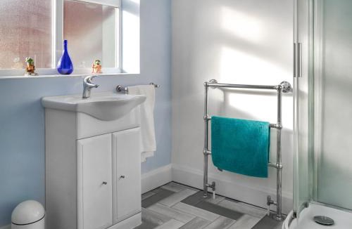 Frampton House | Pondside