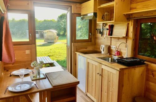 La Chapelle-Cecelin House | PONEYS 40min Mt St Michel 30min Mer Draps Serviettes Baie Normandie Cottage