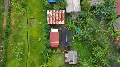 Kecamatan Pringgasela House | Ponjol Cottages - ᬧᭀᬜ᭄ᬚᭀᬮ᭄ ᬘᭀᬢ᭄ᬢᬕᭂᬲ᭄