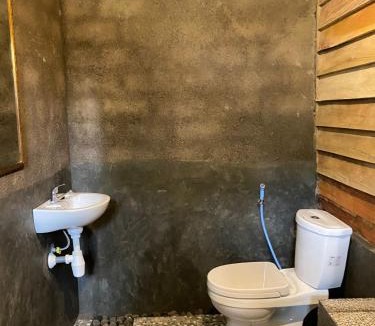 Kecamatan Pringgasela House | Ponjol Cottages - ᬧᭀᬜ᭄ᬚᭀᬮ᭄ ᬘᭀᬢ᭄ᬢᬕᭂᬲ᭄