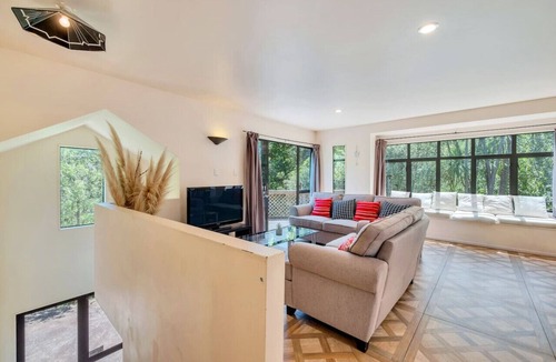 Ponsonby House | Ponsonby Gardens with deck and parking